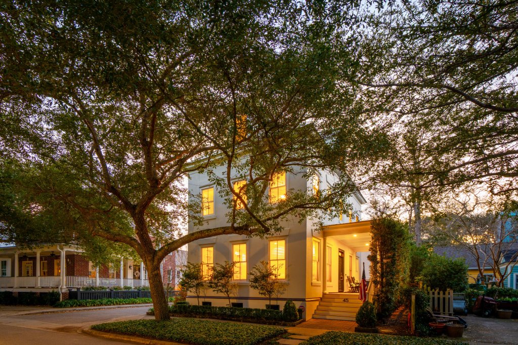 45 Eastlake Road