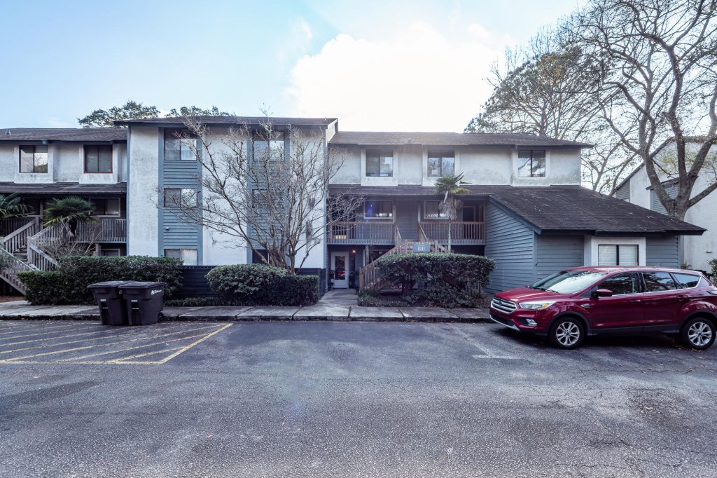 1141 Shadow Lake Circle J