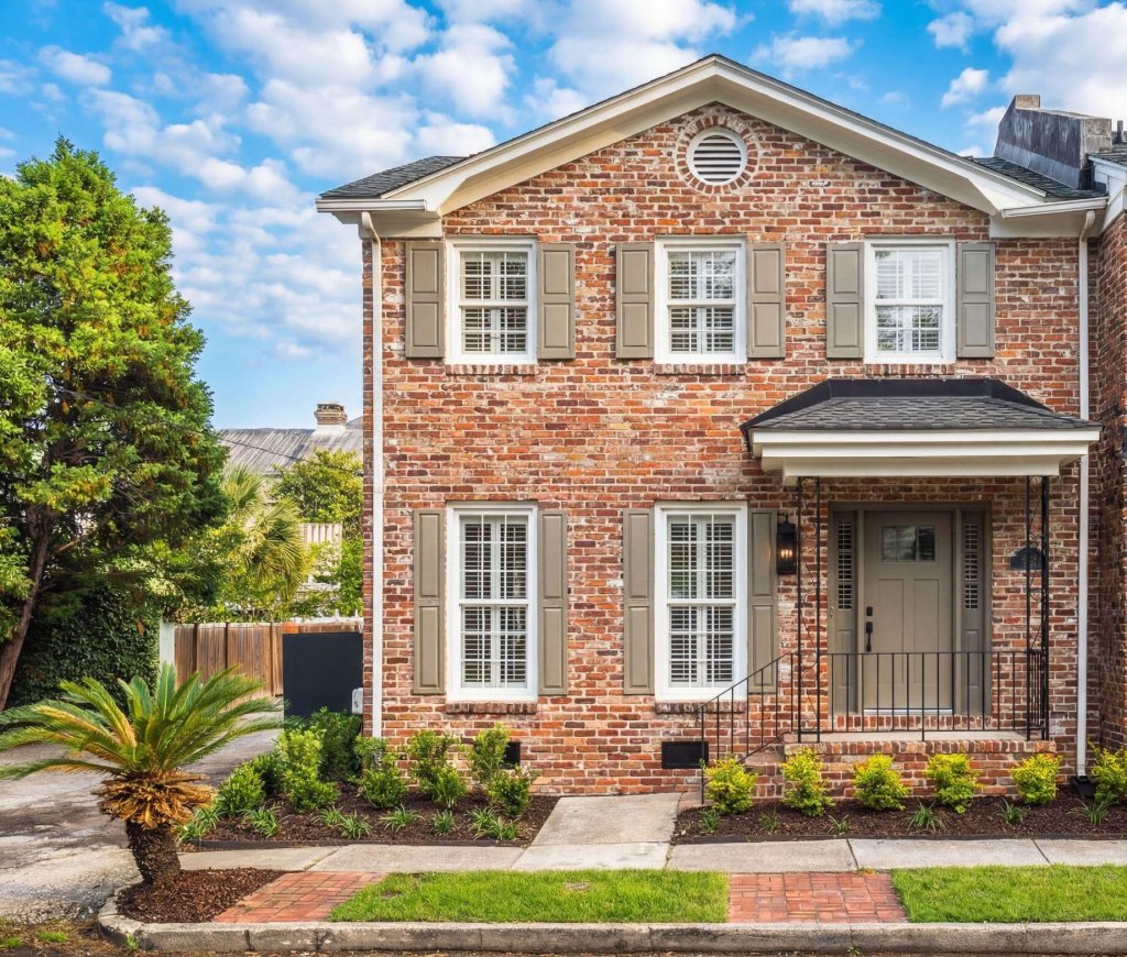 2 Gadsden Street B