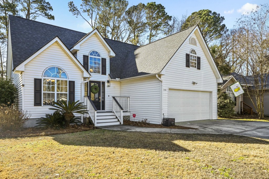 Queensborough, Charleston community