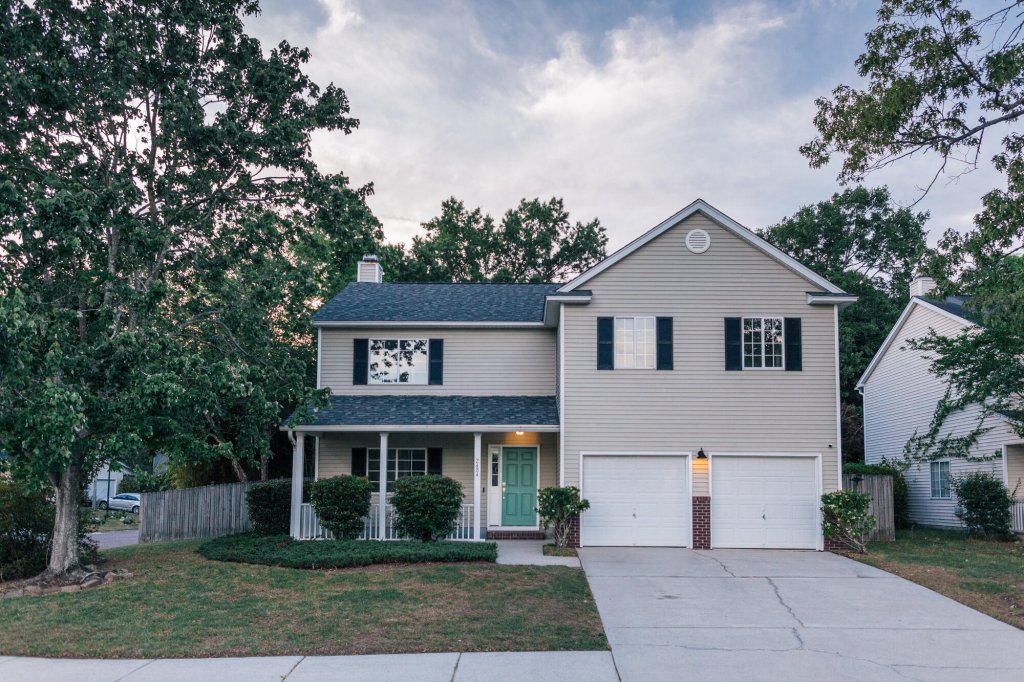 2484 Melville Road