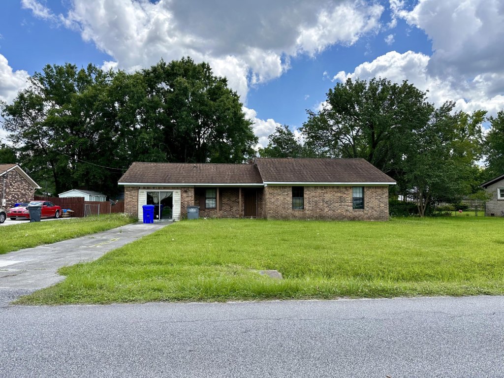 2819 Shadow Lane