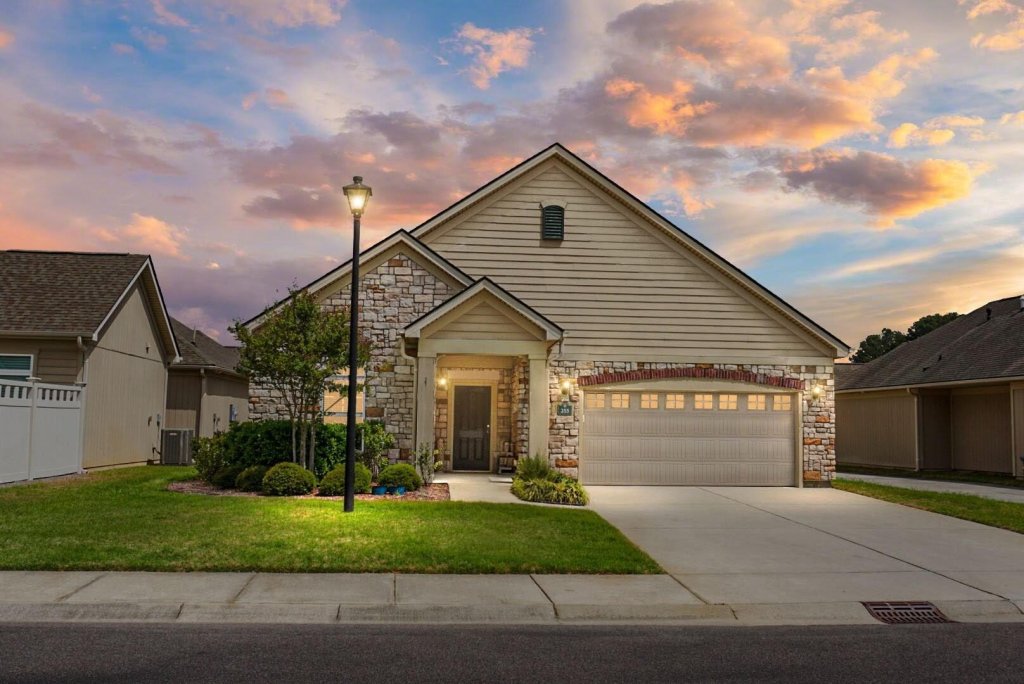 255 Village Stone Circle