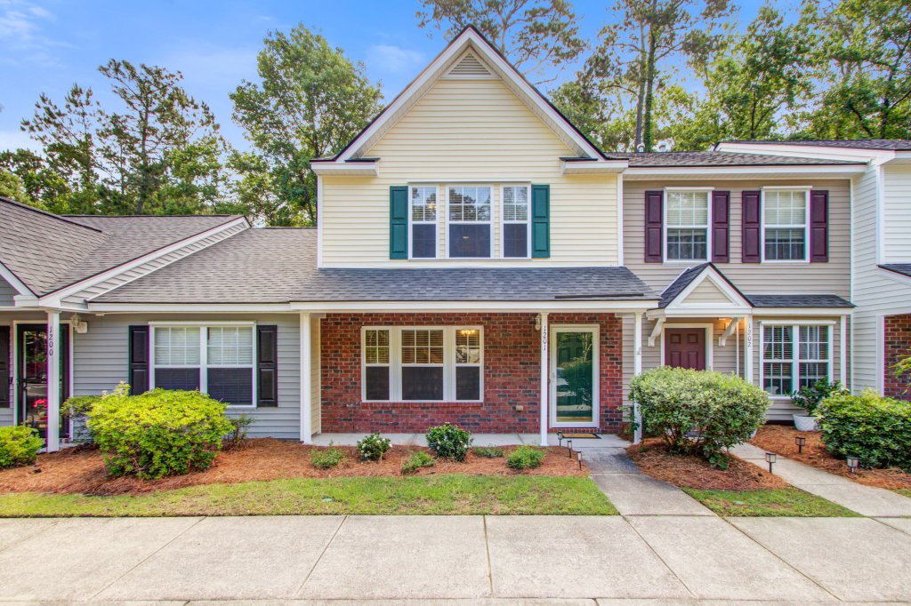 1201 Pine Bluff Drive