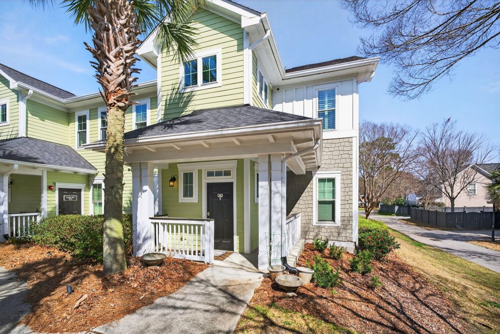 Parkside Hpr, Charleston community
