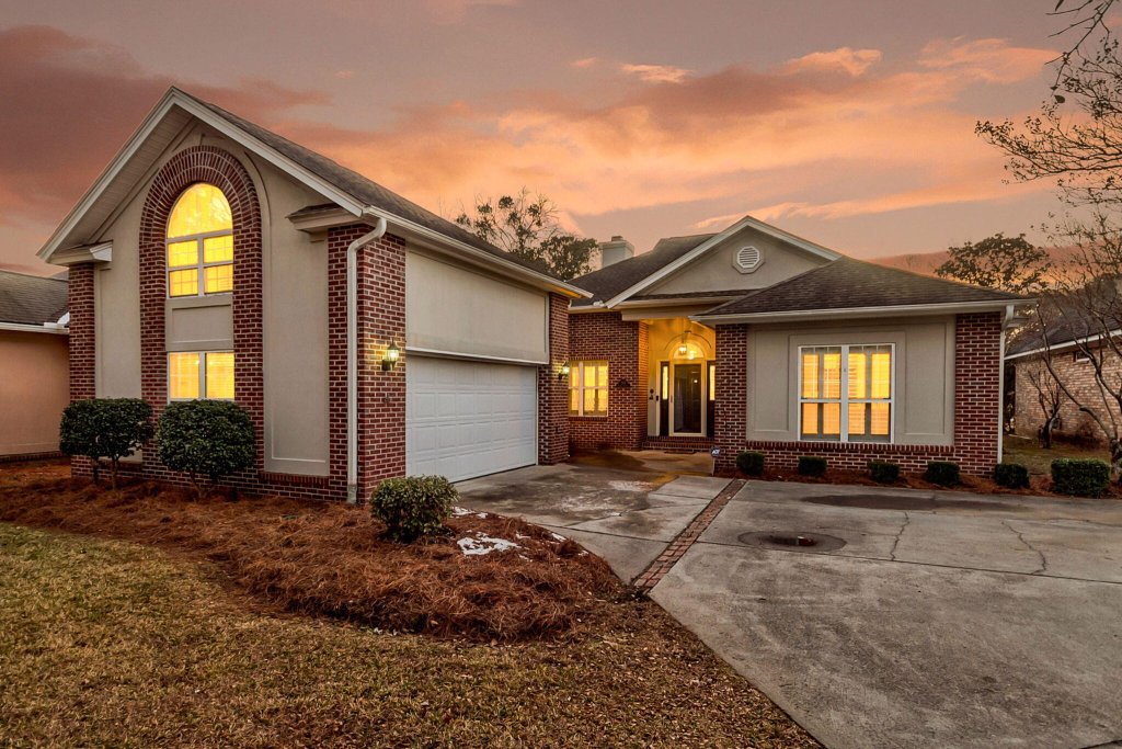 763 Hamlet Circle