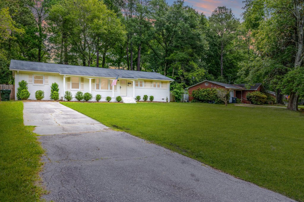 Oakdale Estates, Summerville community