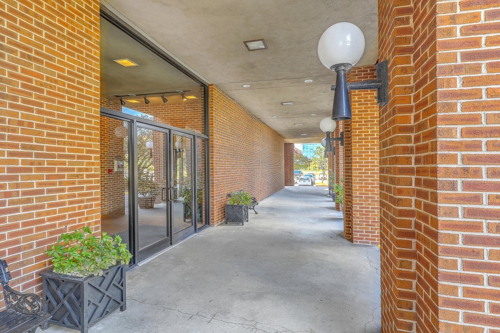 Ashley House, Charleston community