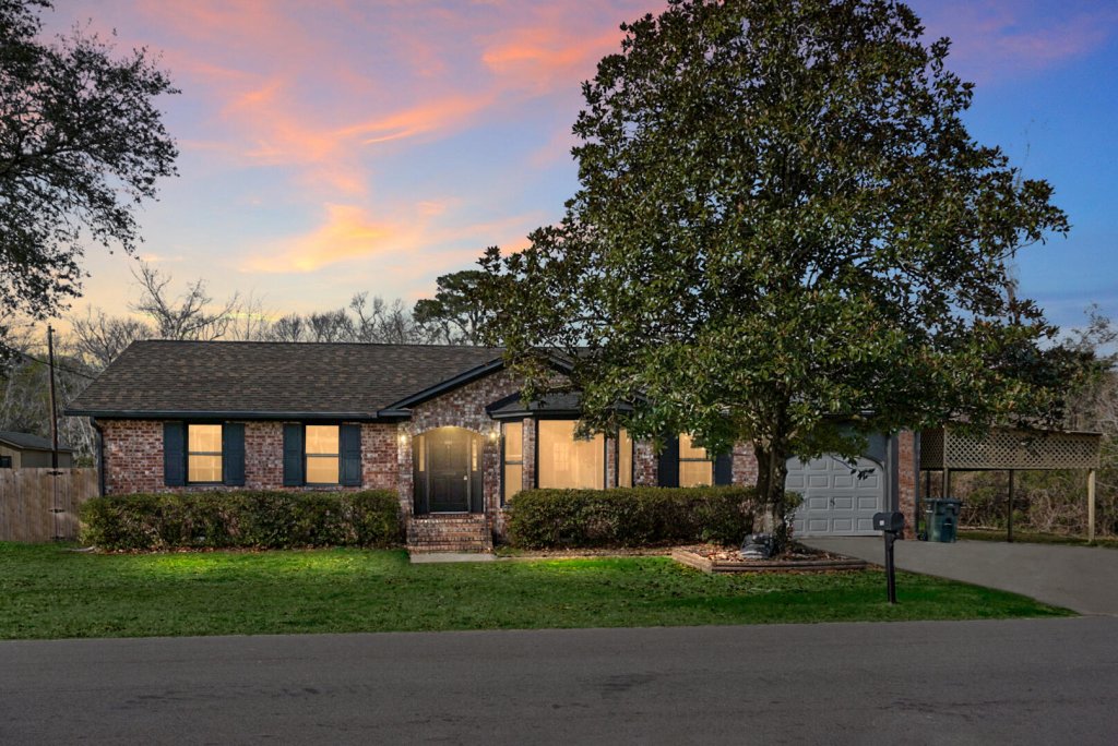 1142 Brookside Drive