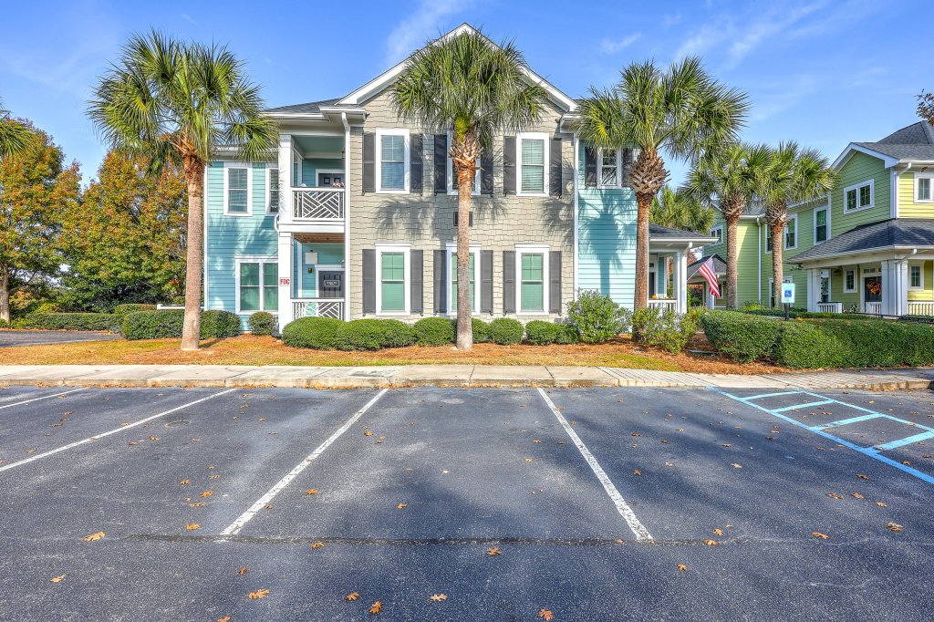 1225 Blakeway Street 504