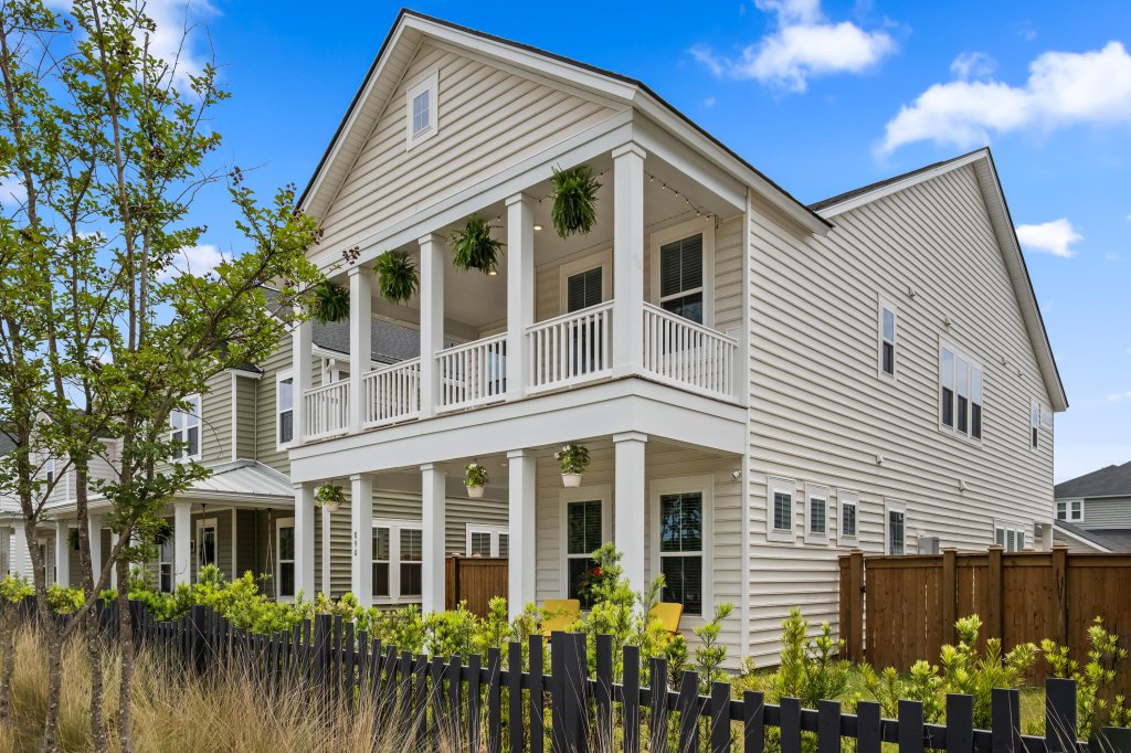 890 Clay Field Trail