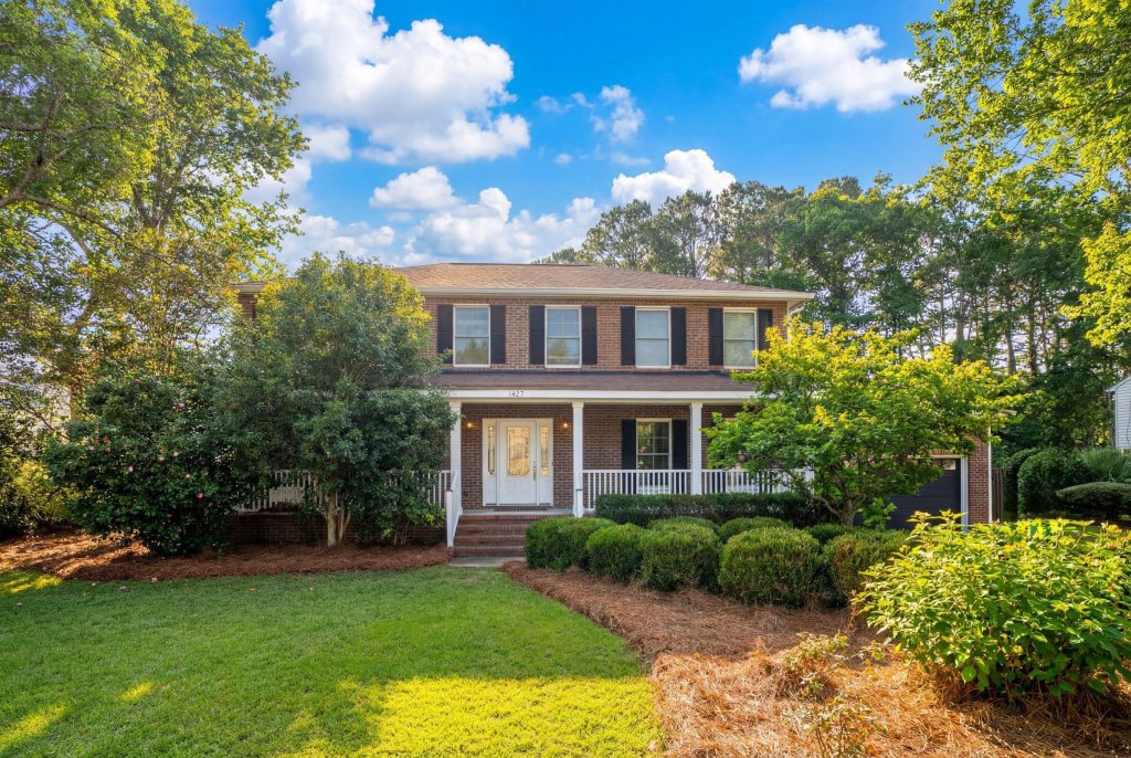 Crown Pointe, Mount Pleasant community