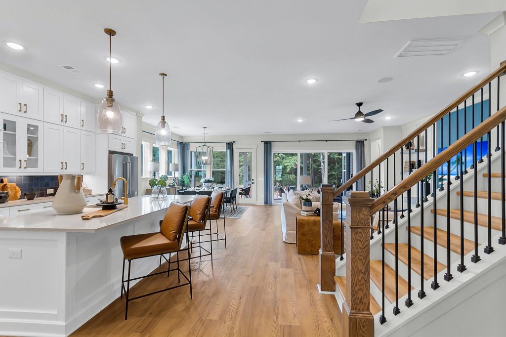 1213 Reserve Lane
