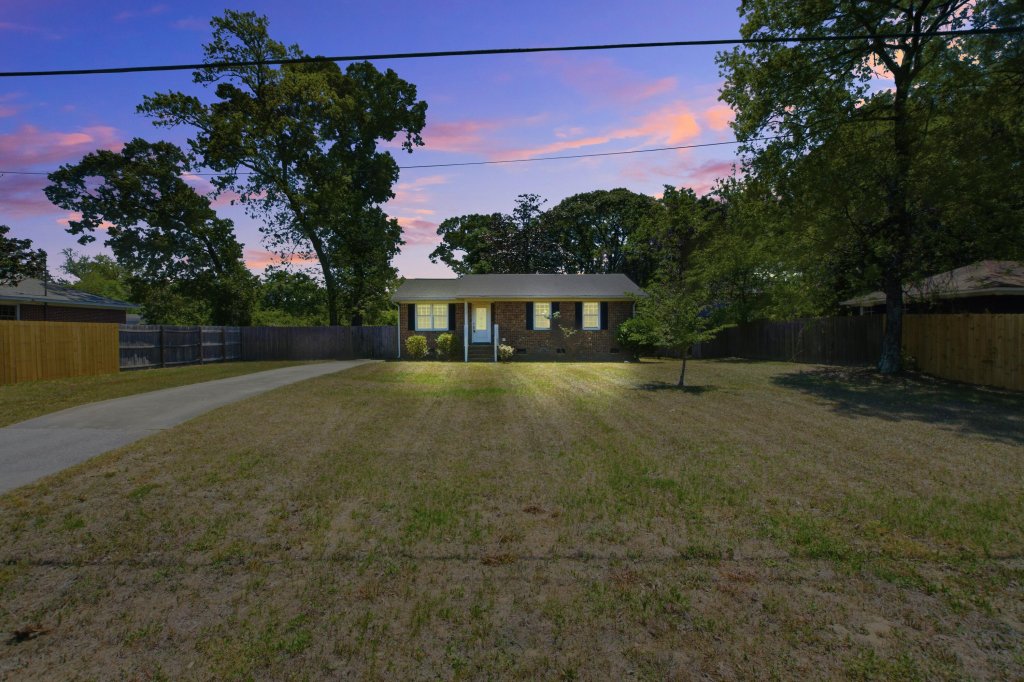 Whitehall Terrace, Mount Pleasant community