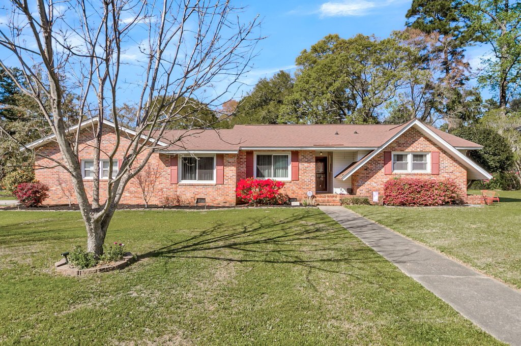 Rose Hill, Summerville community