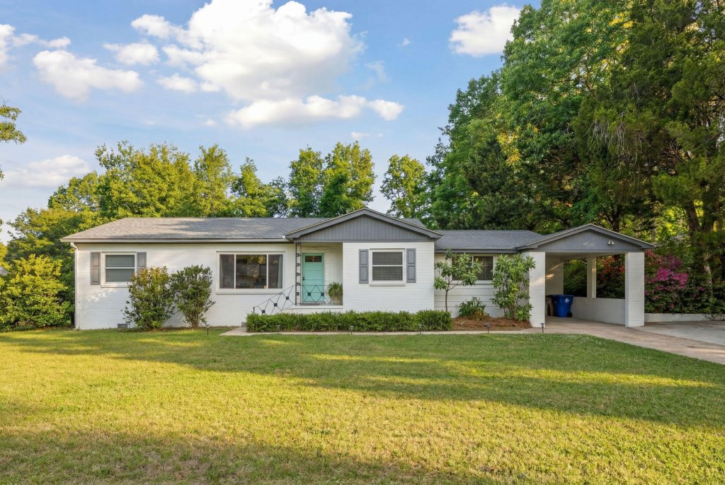 Laurel Park, Charleston community