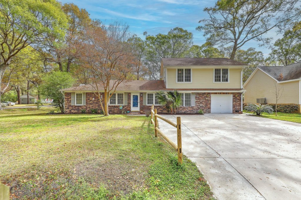 McCalls Corner, Charleston community