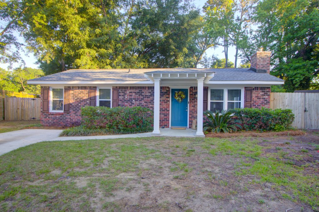 Hickory Shadows, Mount Pleasant community