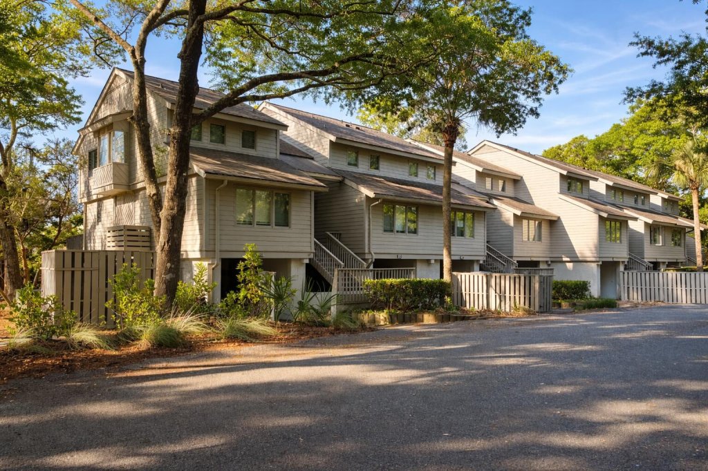 Seabrook Island, Johns Island community