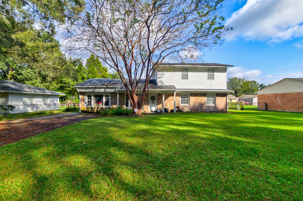 Beverly Hills, Goose Creek community