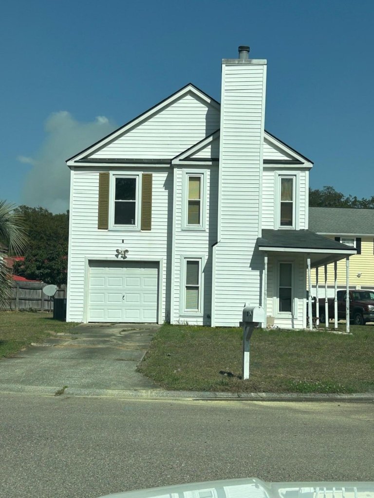 2 Manor Boulevard