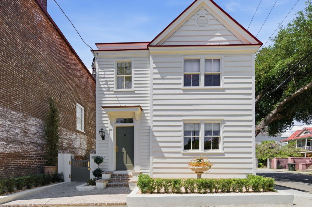 Wraggborough, Charleston community