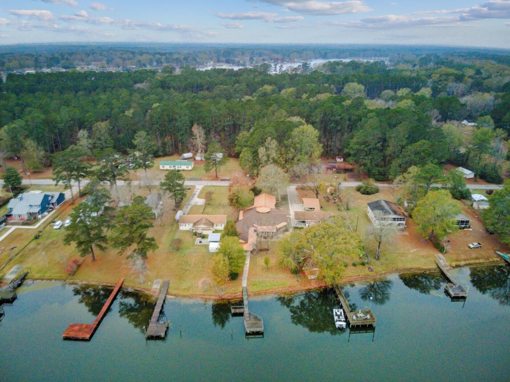 1112 Gin Pond Drive