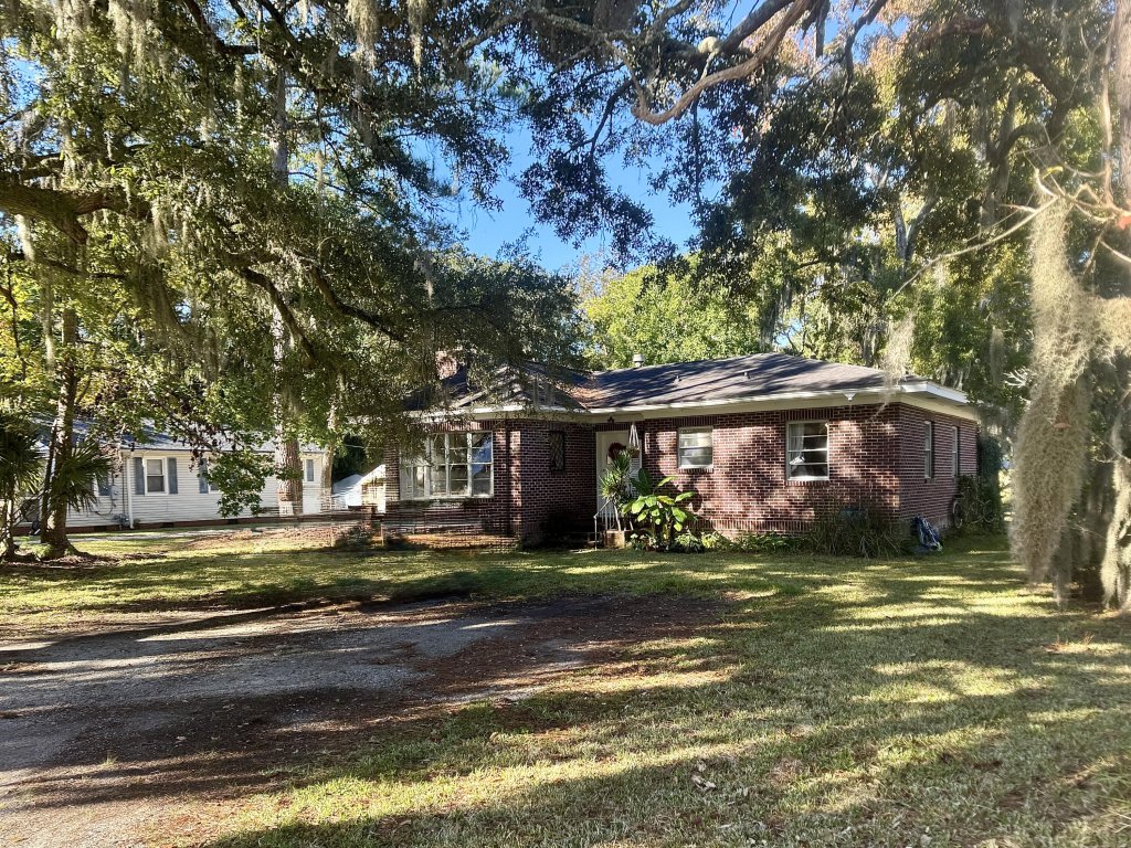 Pecan Grove, Charleston community