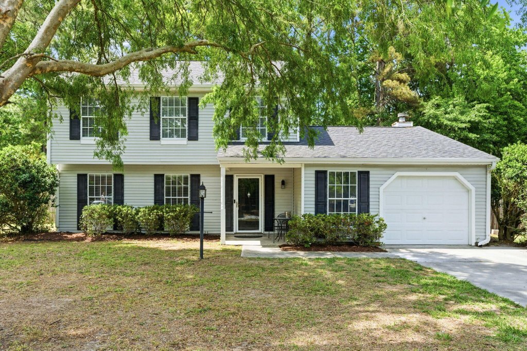 Canterbury Woods, Charleston community