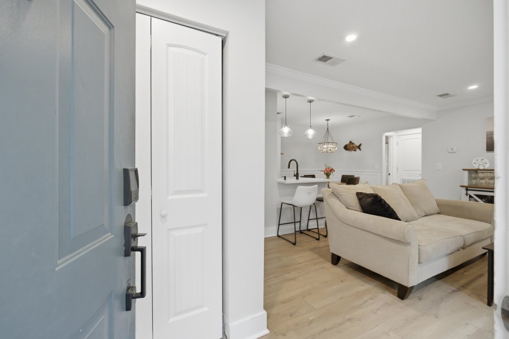 272 Alexandra Drive Unit 14
