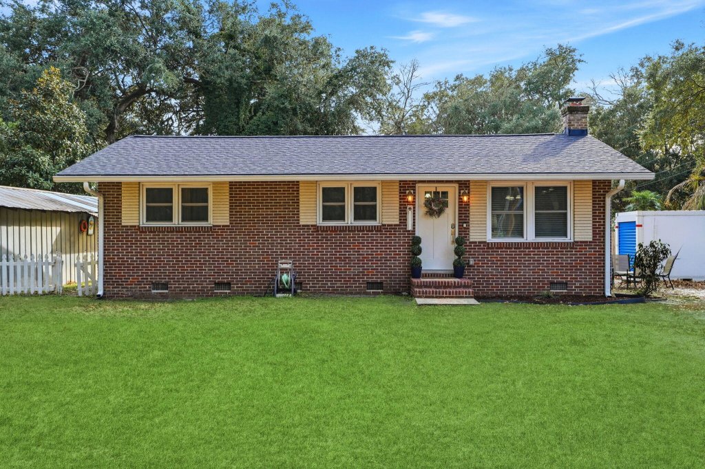 Live Oak, Bonneau community
