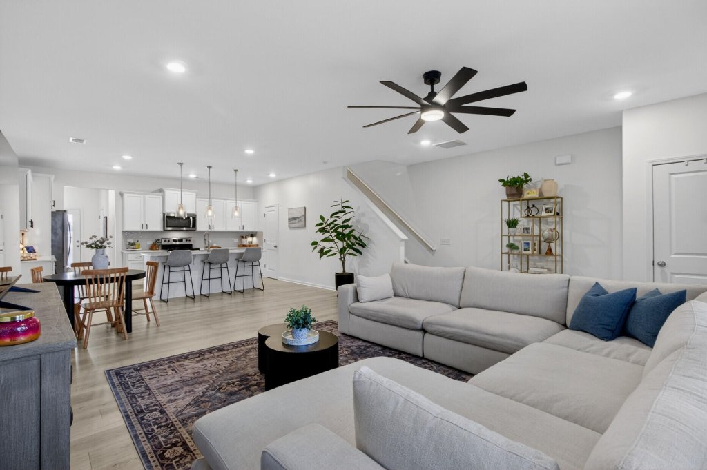 318 Surfbird Road