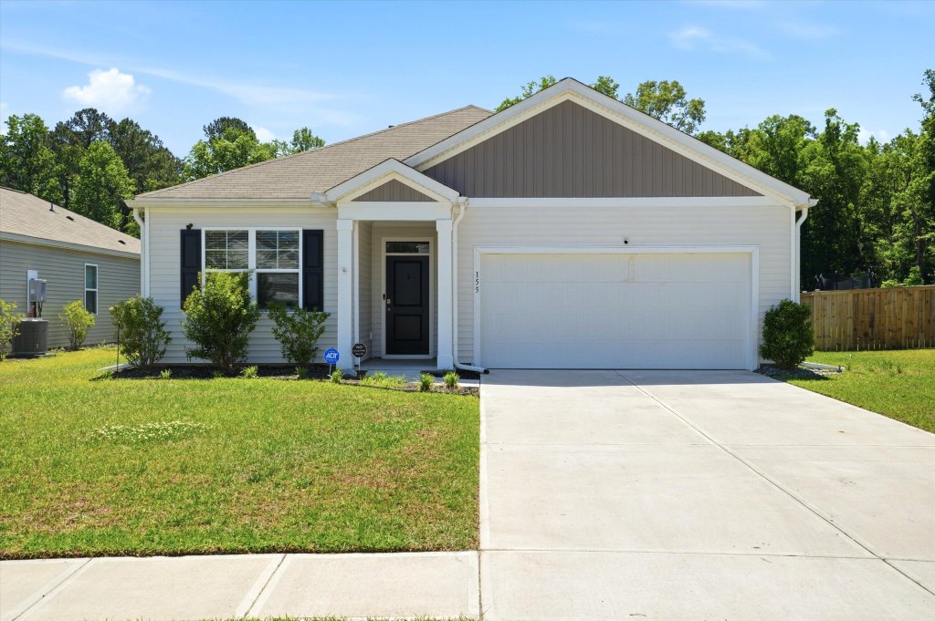 155 Cloverleaf Street
