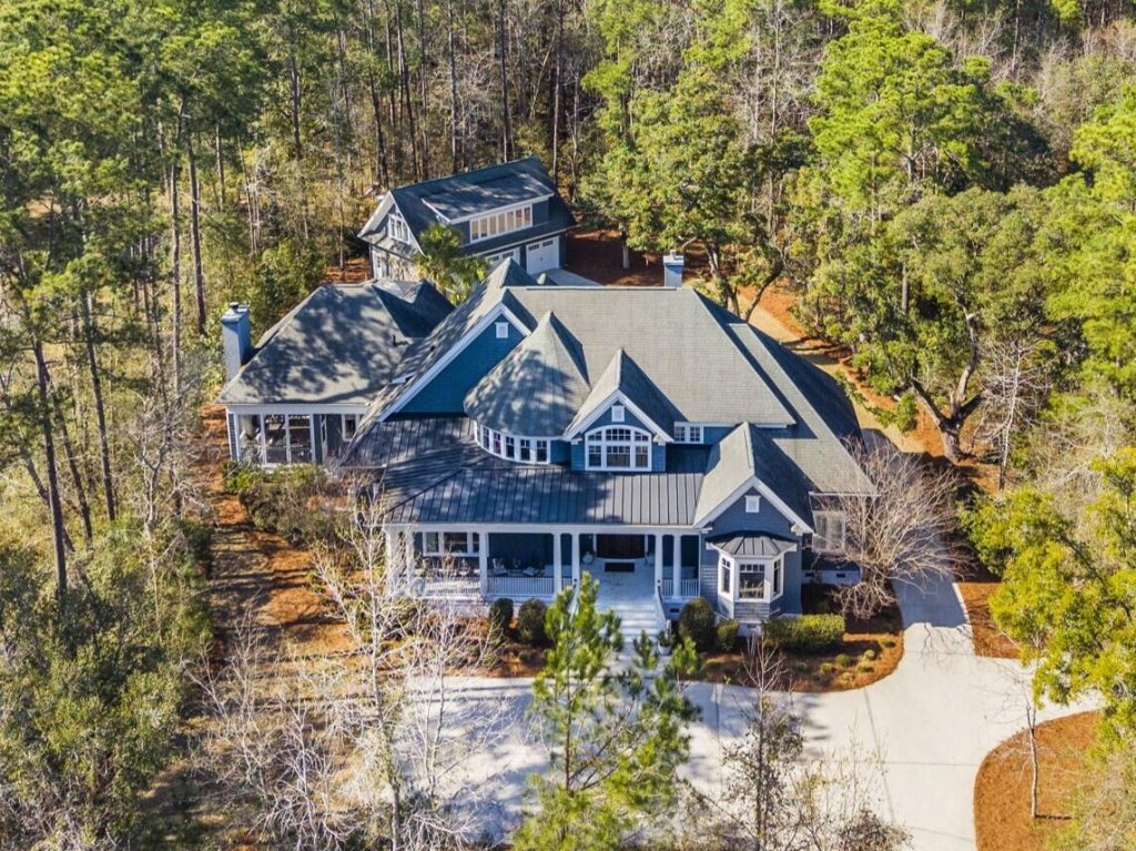 Beresford Hall, Charleston community