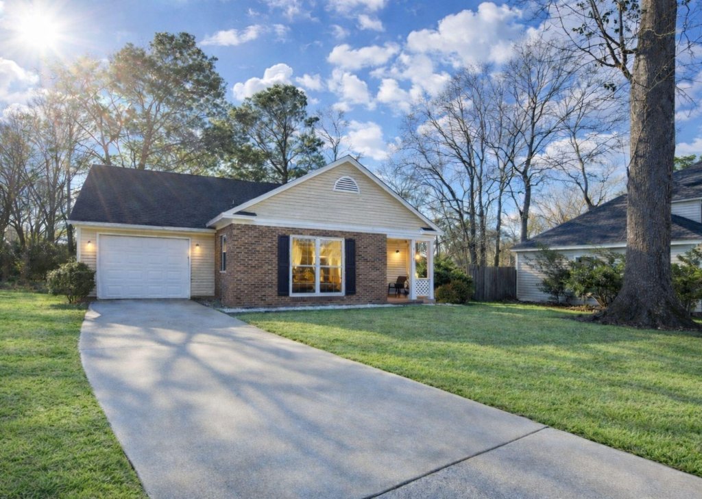 108 Kings Court