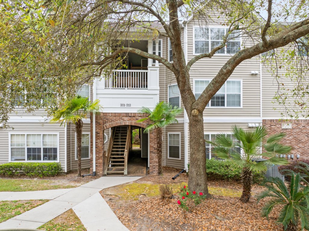 188 Midland Parkway Apt 212