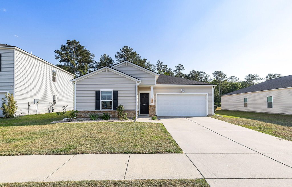 313 Squire Pope Road