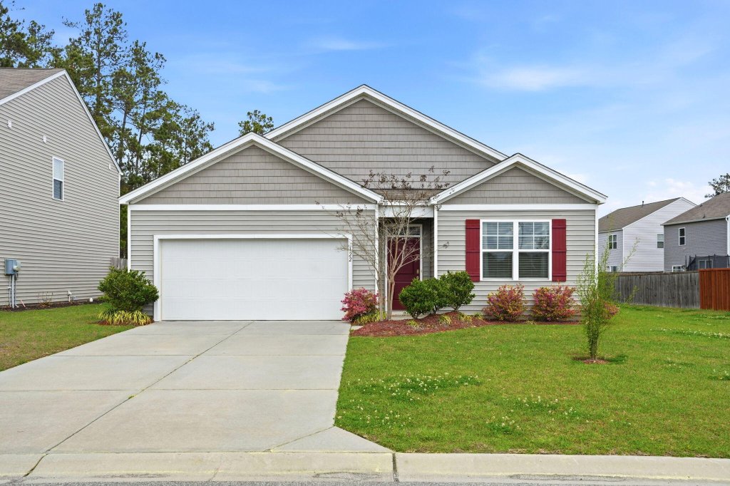 122 Oakwood Boulevard