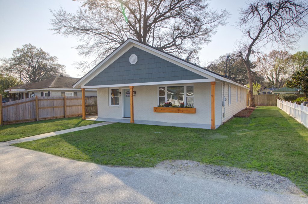 Maryville, Charleston community