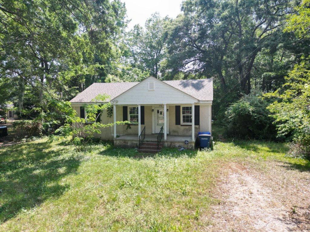 1740 Dogwood Road