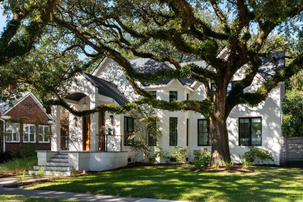Windermere, Charleston community