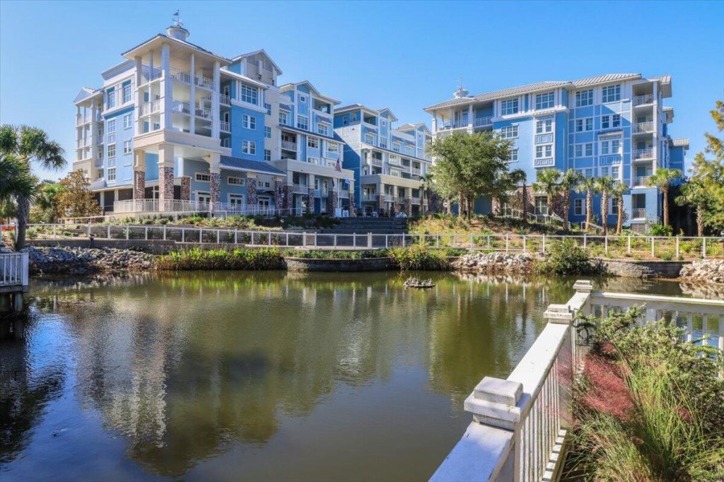 5802 Palmetto Drive 211 B-211