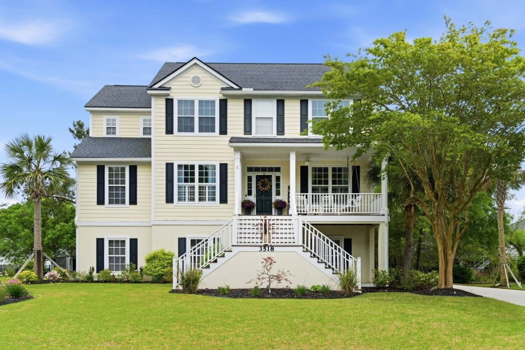 Charleston National, Mount Pleasant community