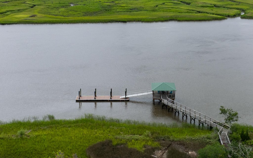 Wappoo Landing, Charleston community