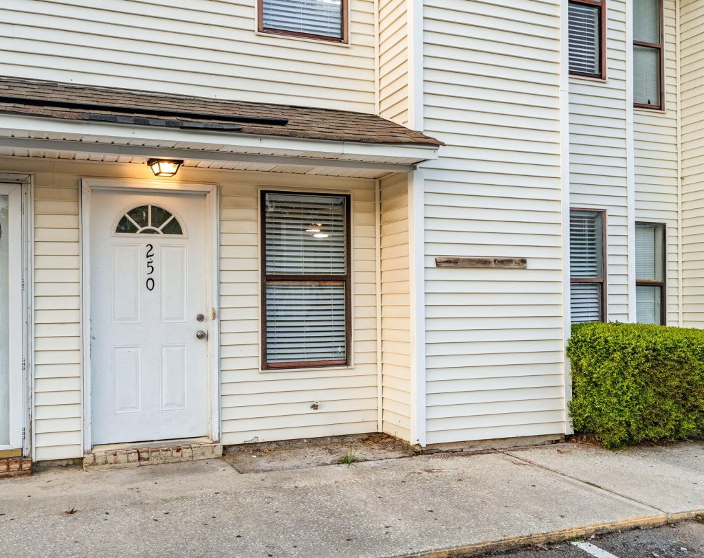 Pineland Heights, Goose Creek community