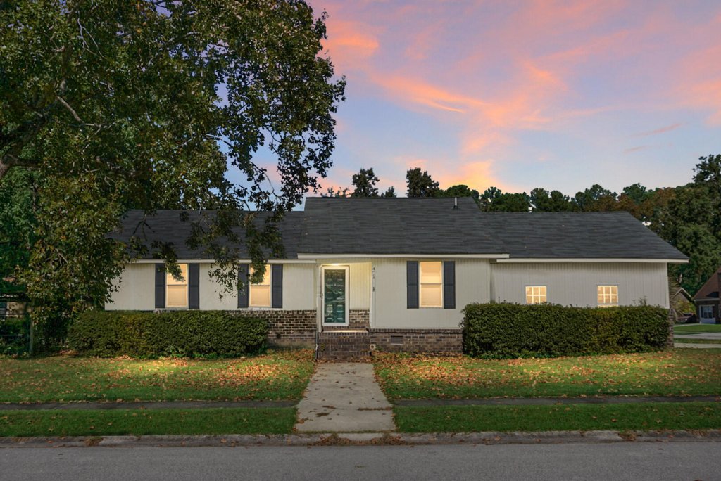 Foxborough, Goose Creek community