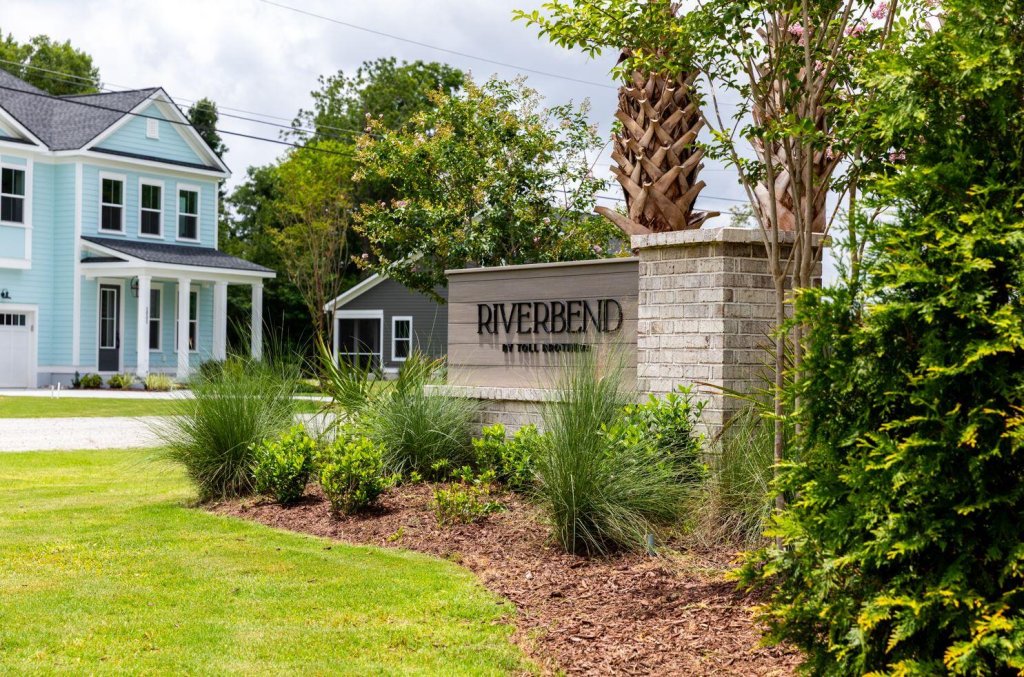 2039 Riverbend Drive