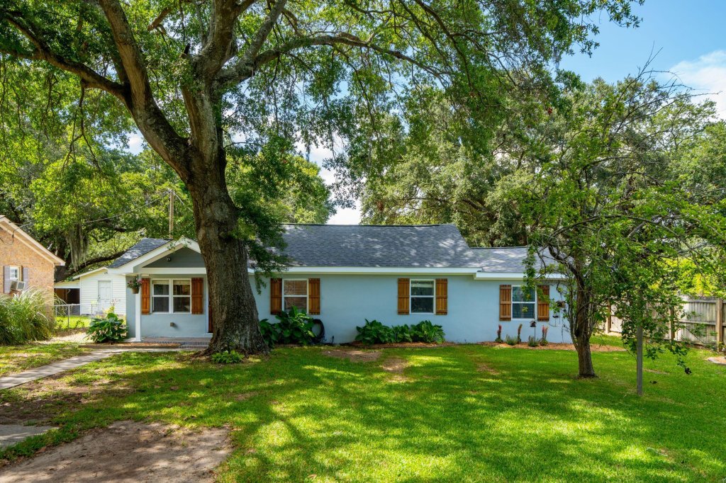 1540 Fort Johnson Road