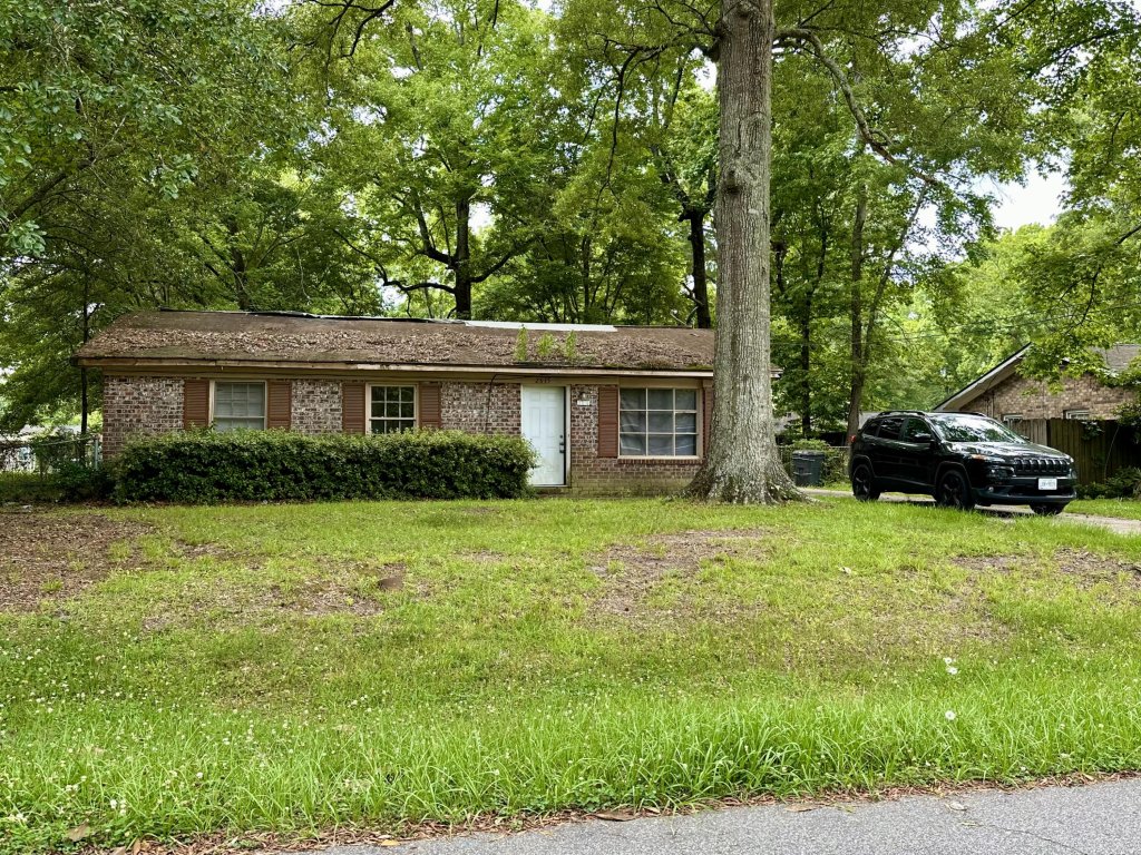 2615 Myrtis Lane