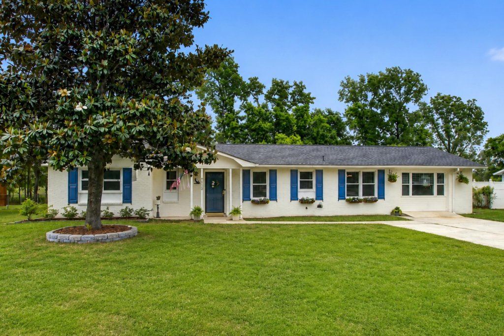 Forest Hills, North Charleston community